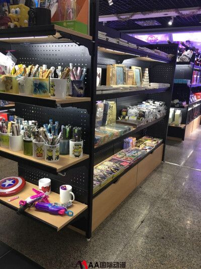 動漫店實(shí)景拍攝,動漫店產(chǎn)品多樣化,動漫加&hellip; - 堆糖,美圖壁紙興趣社區(qū)